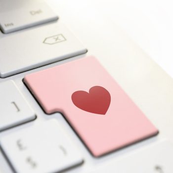 Comment bien choisir son site de rencontre adultère ?